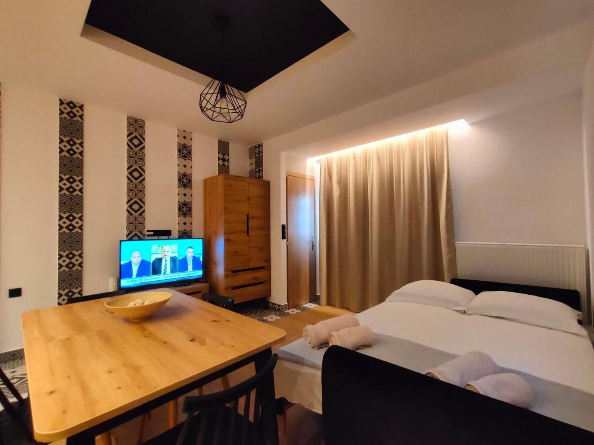 Gekas Premiun City Center Apartment Kalampáka Buitenkant foto