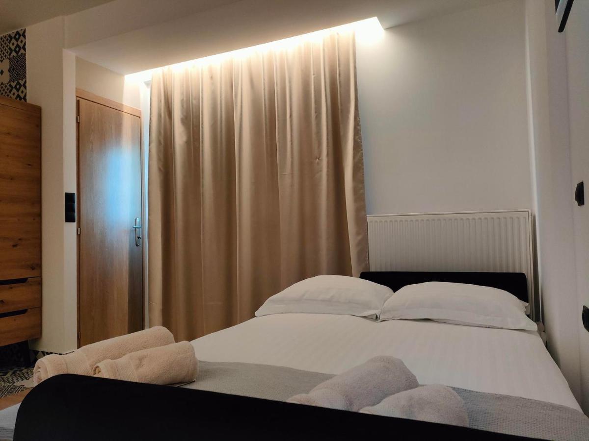 Gekas Premiun City Center Apartment Kalampáka Buitenkant foto